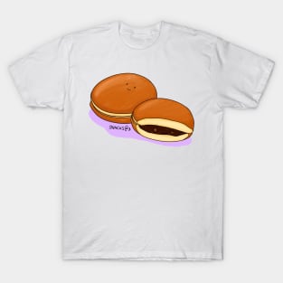 Delicious dorayaki with red bean paste T-Shirt